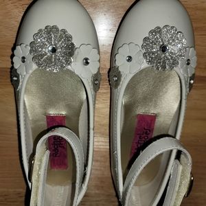 Girls dress shoes beige